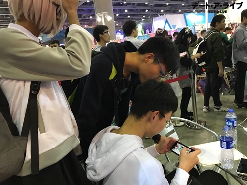 《约战:精灵再临》手游妖都三日行 萤火虫漫展